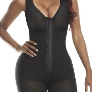 NEW SKIN - With Bra